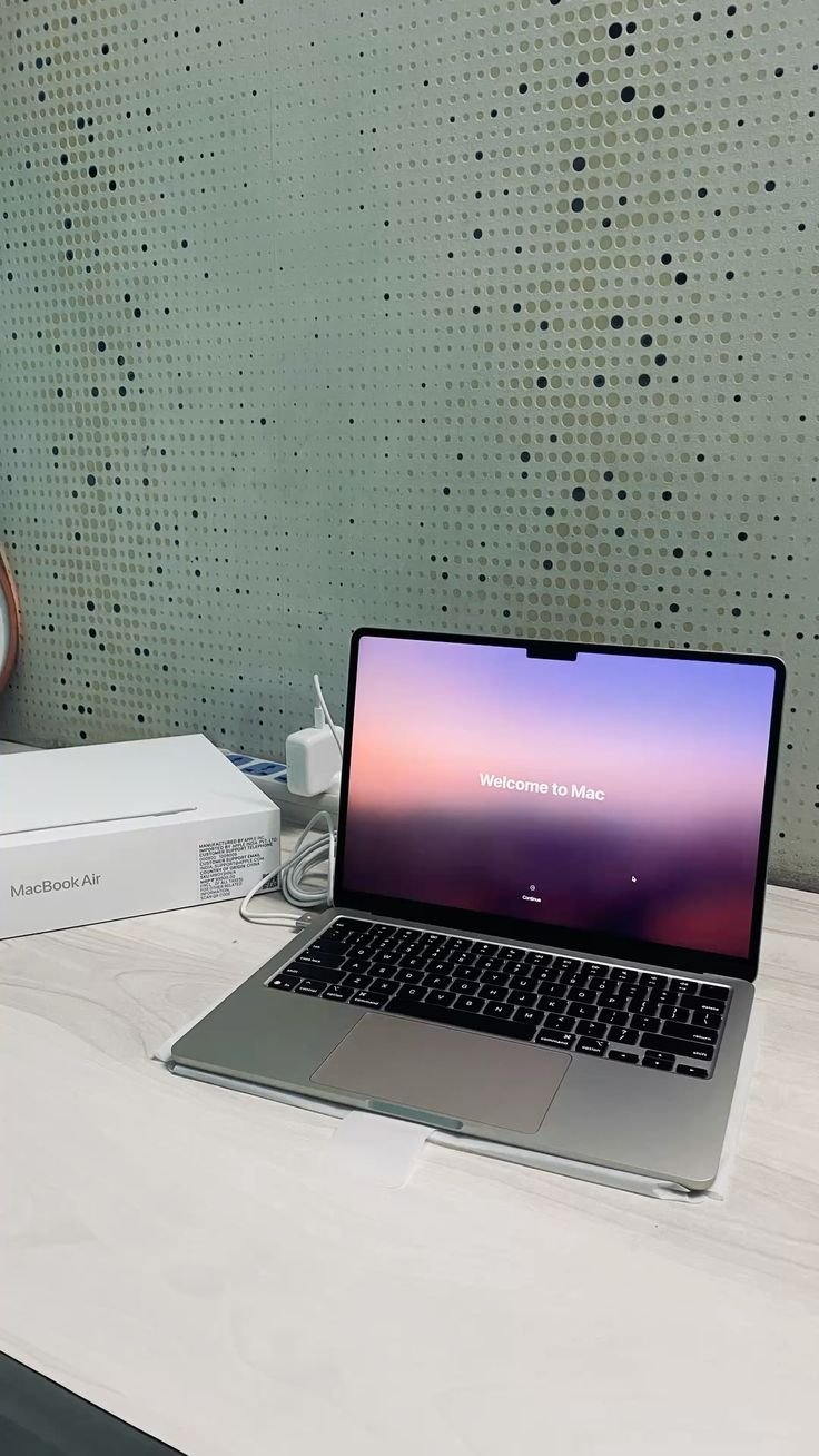 MacBook Air 2025 (M4) – 13″ – 8 Go RAM – 256 Go